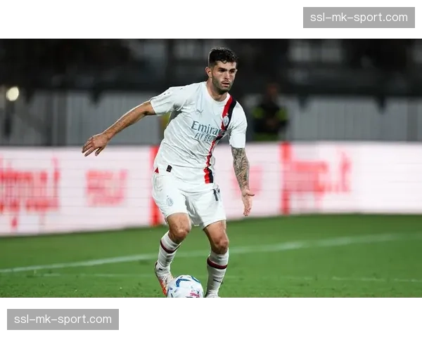 伤病速报：AC米兰关键后卫托莫里肌肉拉伤，将缺席对阵那不勒斯的关键战役