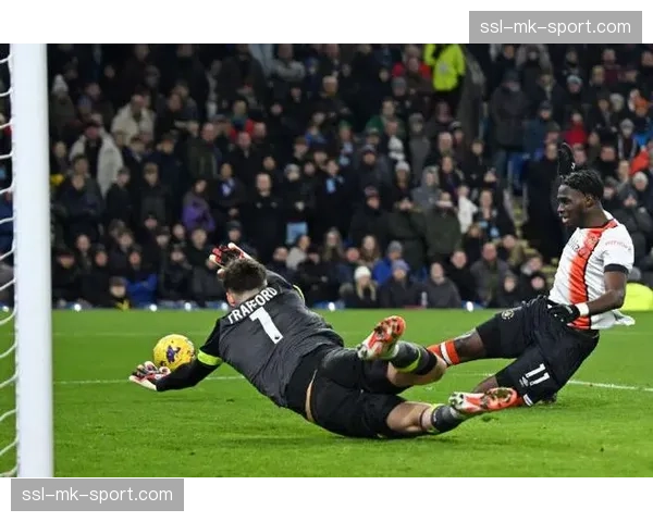 卢顿1-0小胜伯恩利，赢得宝贵的保级三分