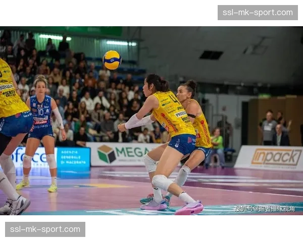 南美俱乐部杯决赛:巴西米纳斯3-0阿根廷博卡,加比荣膺赛事MVP 南美俱乐部杯决赛:巴西米纳斯3-0阿根廷博卡,加比荣膺赛事MVP